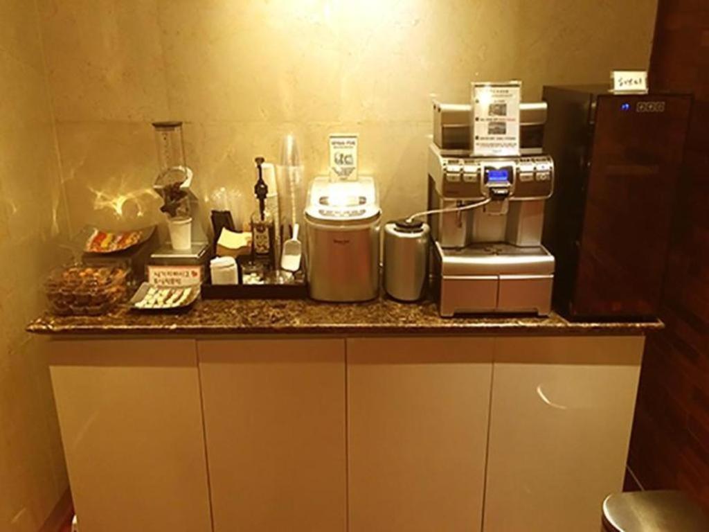 Sinyoung Motel Szöul Kültér fotó