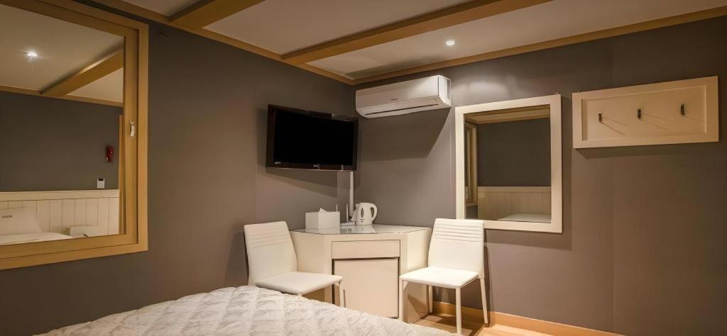 Sinyoung Motel Szöul Kültér fotó