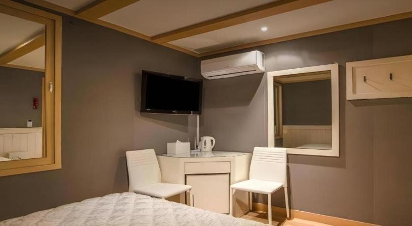 Sinyoung Motel Szöul Kültér fotó